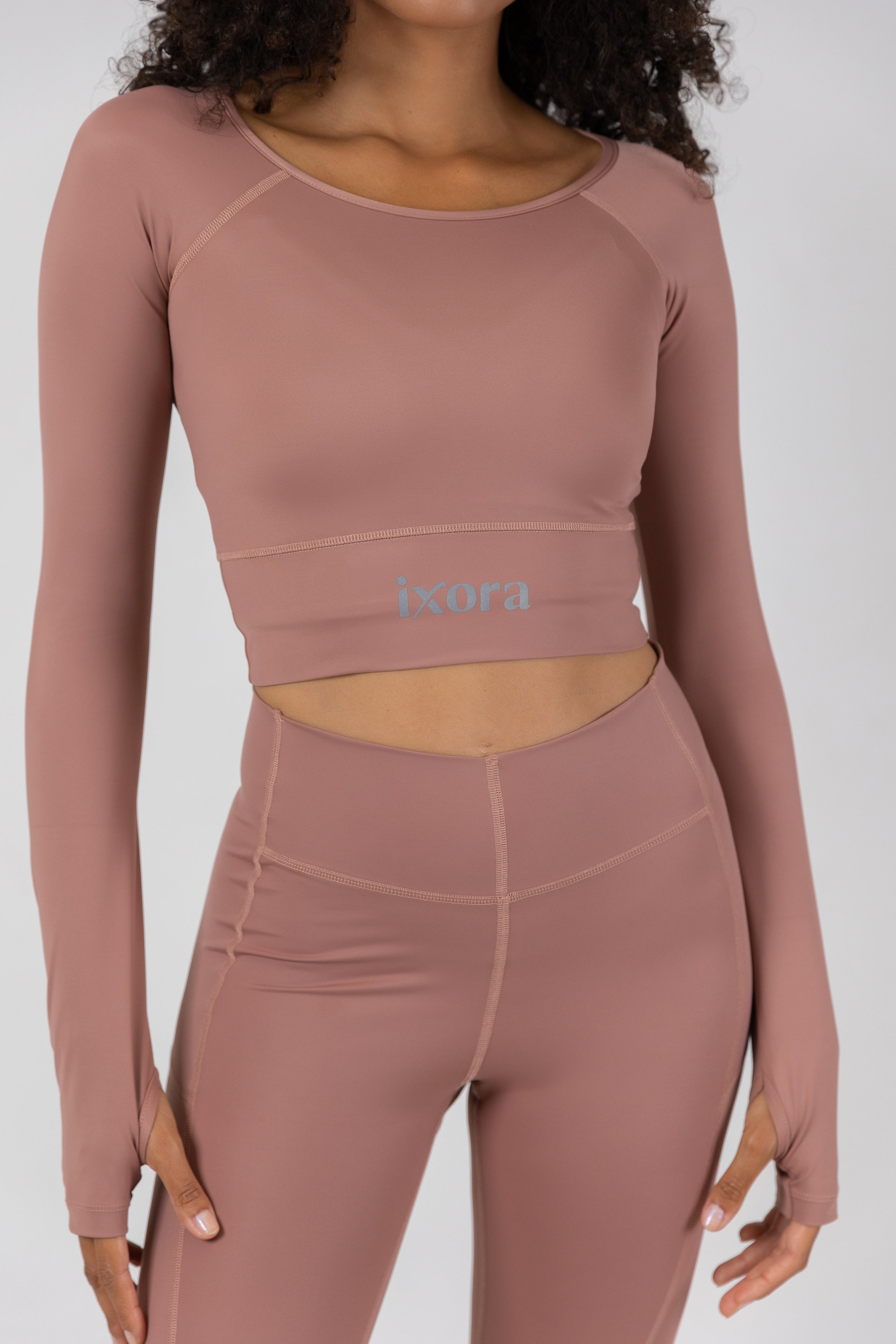 Sculpted V-Waist 紧身裤